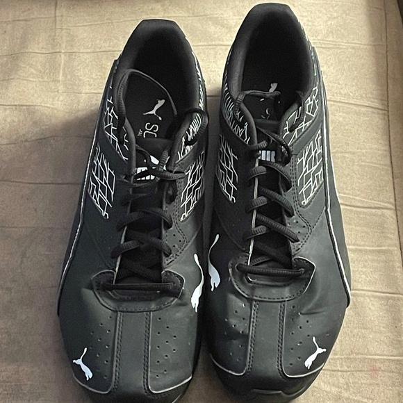 Puma size 9.5 Black - Picture 2 of 4